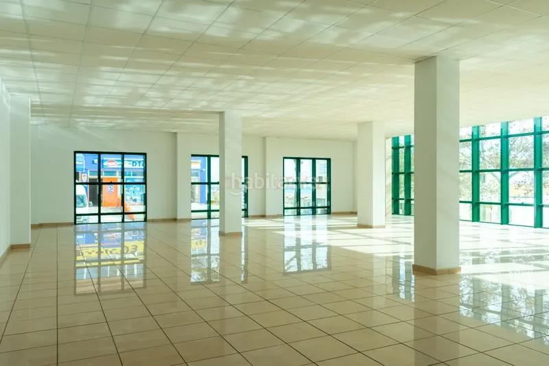 Foto d93c5a42-64df-4f70-84dd-076331b7a110. Affitto locale commerciale in calle pedro serrano 12 in Benalmádena