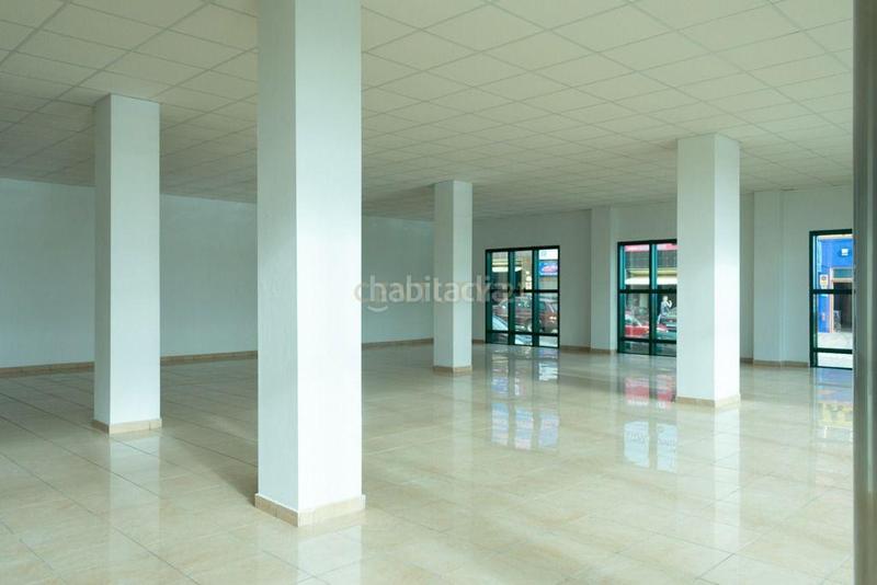 Foto bad24e64-d554-4750-83e9-cb06600e5ca7. Lloguer local comercial a calle pedro serrano 12 a Benalmádena