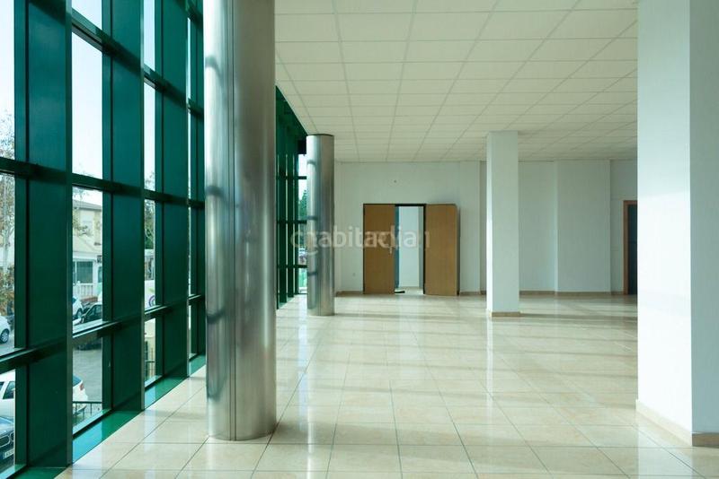 Foto 25b74065-986d-4c9f-a2d8-d7ef7cf36ce1. Miete geschäftsraum in calle pedro serrano 12 in Arroyo de la Miel Benalmádena