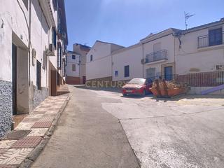 Casa en Calle domingo de flores, casabermeja, spain 13. Casa de pueblo con patio