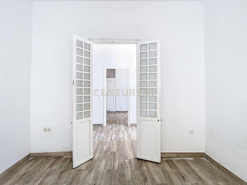 Foto 09341d2d-1e00-4ac9-a2e2-a51c8fcec43d. Piccolo appartamento in cr castell (carril) 24malaga (Málaga) in Málaga