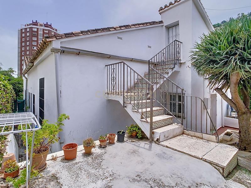 Foto df9f50b3-87ec-4a3d-ba34-a435bbf03761. Piccolo appartamento in cr castell (carril) 24malaga (Málaga) in Málaga