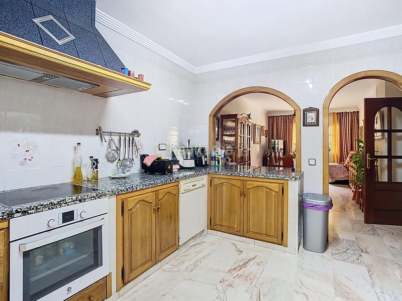 Foto 094c05d1-0ced-49d9-a5fb-1ad9d572d019. Casa a calle limonero a Arroyo de la Miel Benalmádena