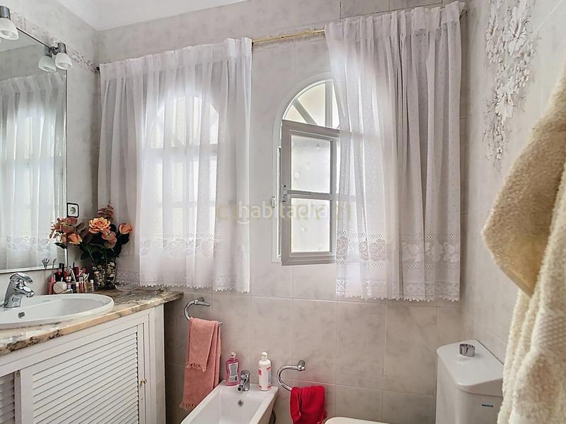 Foto 62e2a1d6-5fd4-4265-8917-aa2ced603ad0. Casa a calle limonero a Arroyo de la Miel Benalmádena