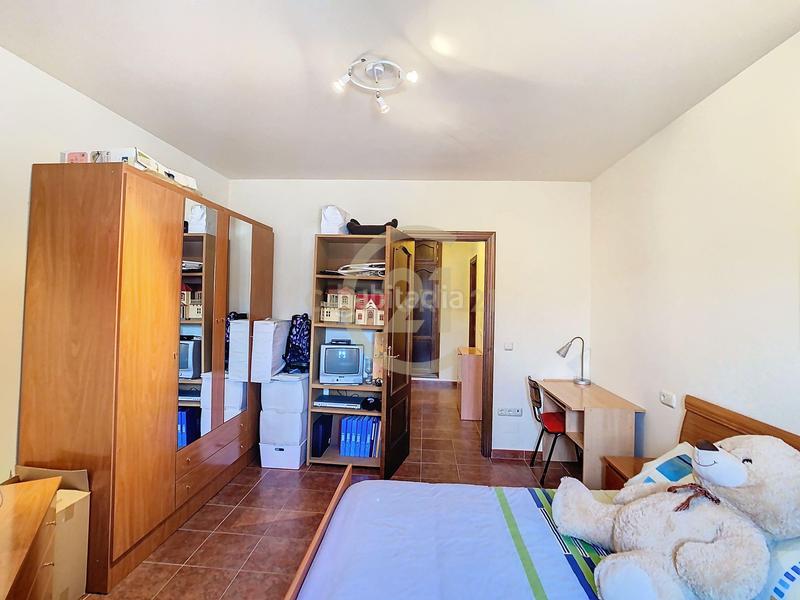 Foto 2c15acce-9d35-4a92-9613-7280dfc12f07. Maison dans fuente nueva 28 dans Burgo (El)