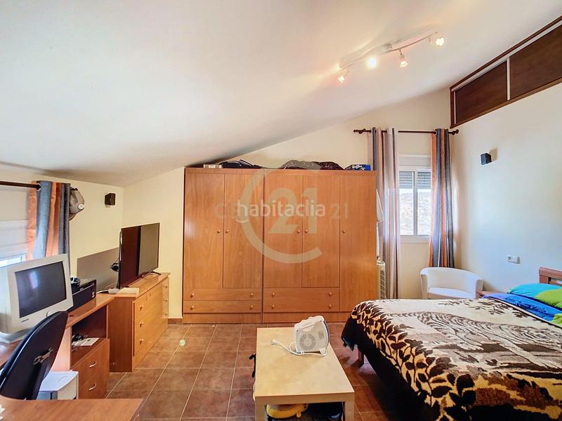 Foto 98ee4f74-f220-48bc-b79b-df14ef17691d. Maison dans fuente nueva 28 dans Burgo (El)