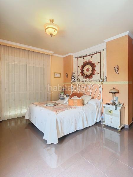 Foto dc56ba7c-7f9d-4758-9223-13b602d489e8. Chalet dans avenida del cantábrico 9 dans Arroyo de la Miel Benalmádena