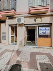 Local commercial à Calle la higuera, benalmádena, málaga, españa 8. Venta de local comercial en arroyo de la miel