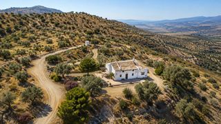 Maison à Casabermeja, spain 174. Finca rústica de 73.000 m con casa reformada, pozos, producción