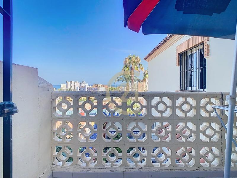 Foto 06b8d927-a43f-4594-9415-a27265acc180. Semi detached house in av. carlota alessandri in Montemar Torremolinos