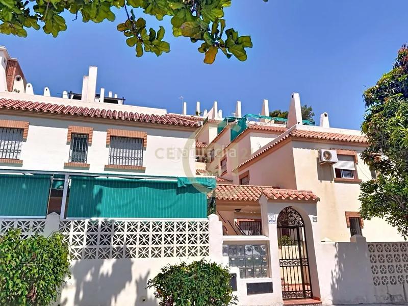 Foto 1f4b9476-fae8-4eb4-887d-6da170ed8942. Semi detached house in av. carlota alessandri in Montemar Torremolinos