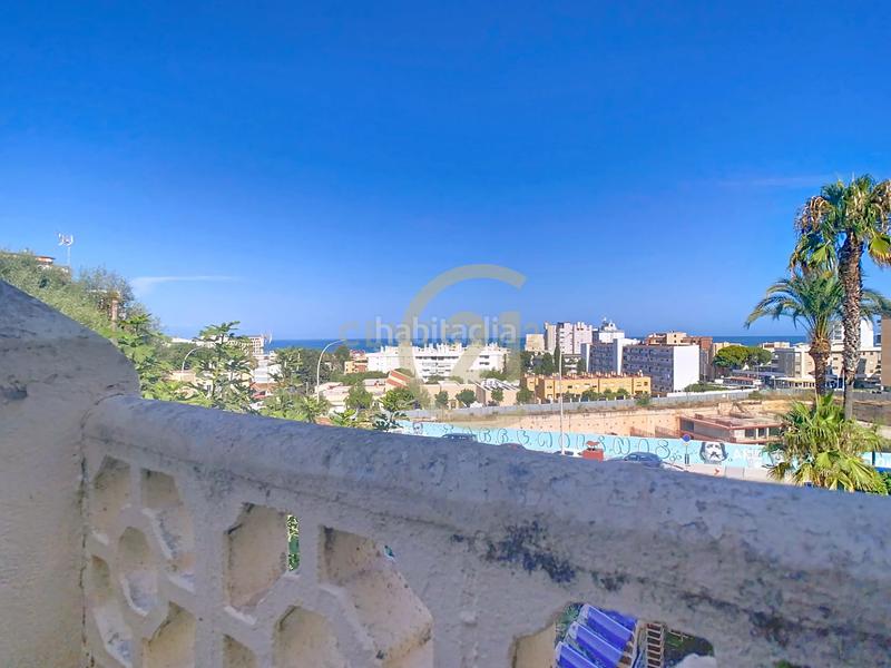 Foto 3c79283c-87c8-424e-8715-8c5873adf667. Semi detached house in av. carlota alessandri in Montemar Torremolinos