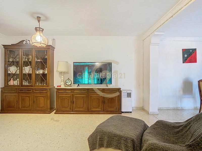 Foto 8ee30f2e-c2e9-4e1d-a390-14f474908552. Semi detached house in av. carlota alessandri in Montemar Torremolinos