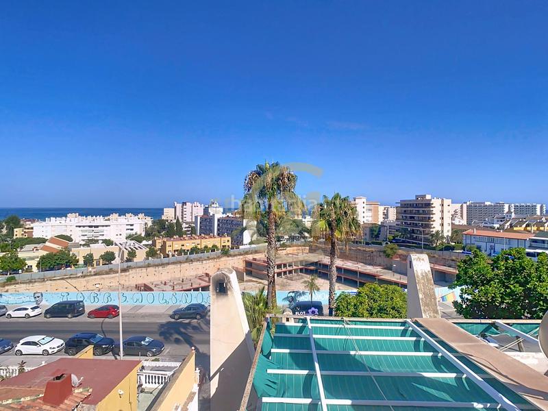 Foto cca35bec-46f6-42d2-9c00-64a6ff9eeef0. Semi detached house in av. carlota alessandri in Montemar Torremolinos