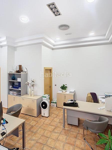 Foto 1f0d4083-6c80-4e2b-92ce-730d82a52f6a. Location local commercial dans avenida inmaculada concepción dans Benalmádena