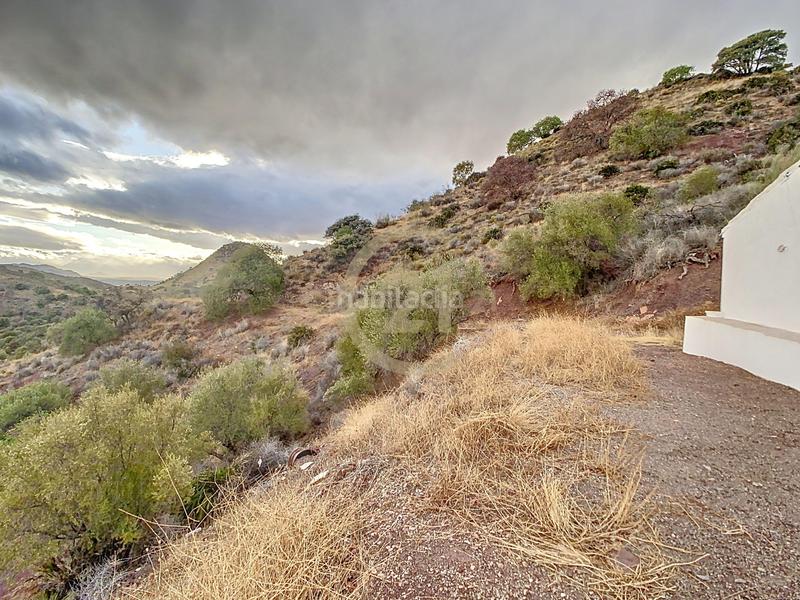 Foto 128dccf9-10da-4031-9dac-ee17e93f4931. Casa in poligono in El Cortijuelo Málaga