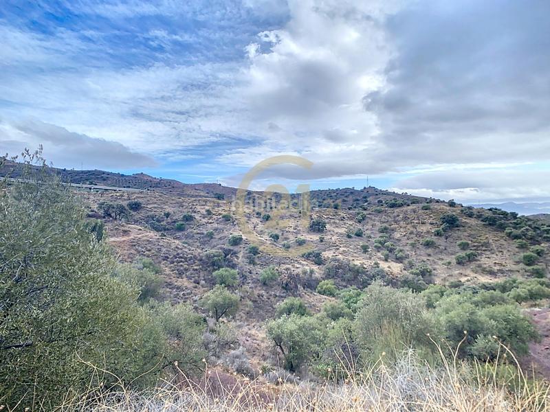 Foto 43b0360d-5371-4995-a78c-0397f7b249fa. Casa in poligono in El Cortijuelo Málaga