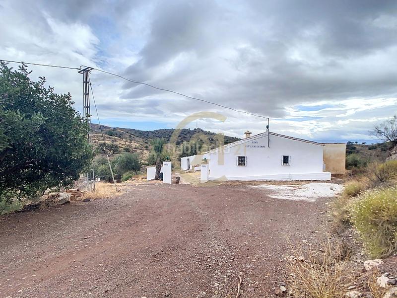 Foto 7b0bc539-25ec-4222-9674-f3ac0fa6af8a. Casa in poligono in El Cortijuelo Málaga