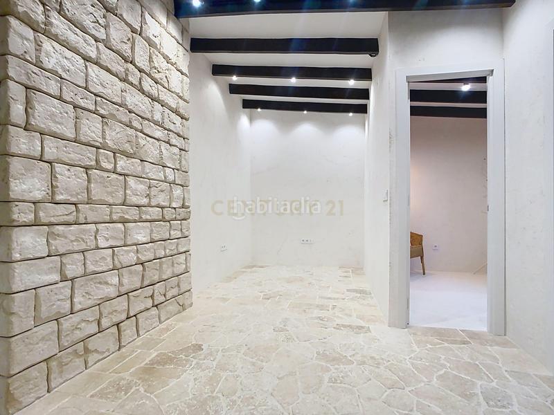 Foto cd4d2d3c-e120-4e51-a132-4bf5d4d52b2b. Casa adosada en cl velarde 89benalmadena (málaga) casa adosada benalmadena en Benalmádena