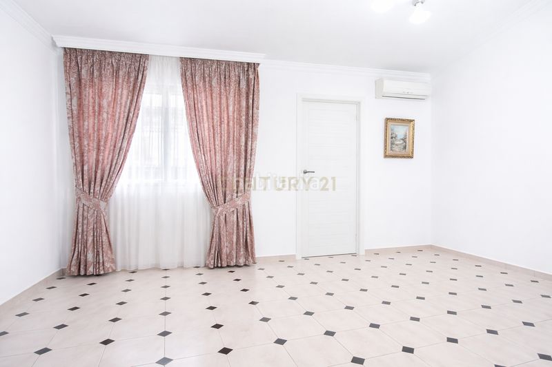 Foto 035507fc-ab3b-488f-9074-52403d9a1457. Casa adosada en av. las palmeras casa adosada en Parque de la Paloma Benalmádena