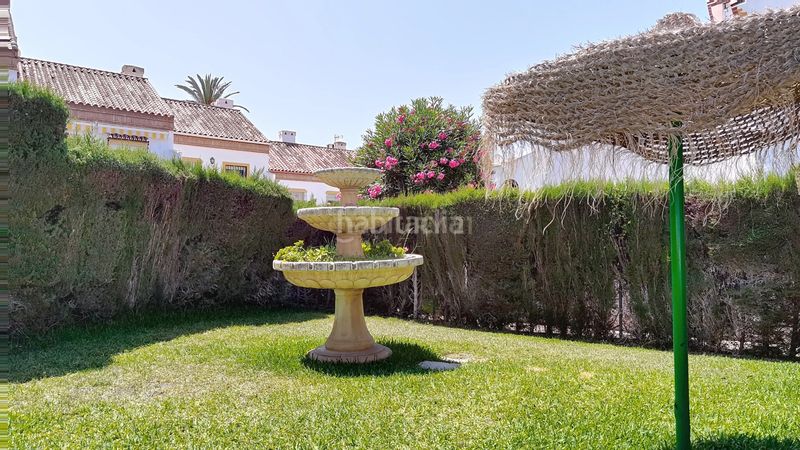 Foto 07e9a301-b8b4-4536-8db7-294cf91d91a9. Casa adosada en av. las palmeras casa adosada en Parque de la Paloma Benalmádena