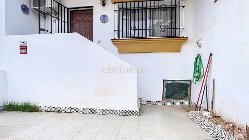 Foto 4c67a535-e6f1-4217-96fb-6d57094a1a01. Casa adosada en av. las palmeras casa adosada en Parque de la Paloma Benalmádena