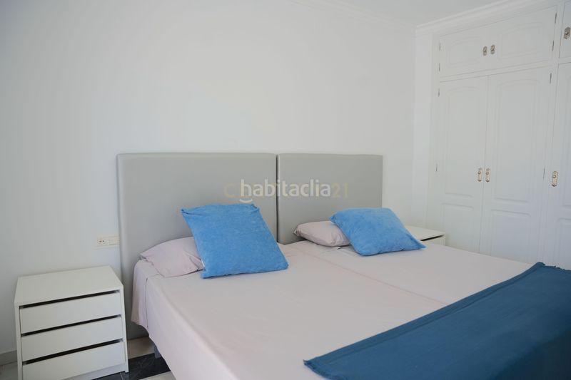 Foto 2b92abb6-0c49-4e56-b781-a2c59d47399d. Casa adossada amb piscina a Las Lomas de Río Verde Marbella