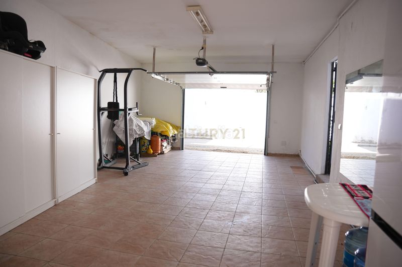Foto 2d26f4a5-eb4b-417a-8066-e9ae7ec29f35. Casa adossada amb piscina a Las Lomas de Río Verde Marbella