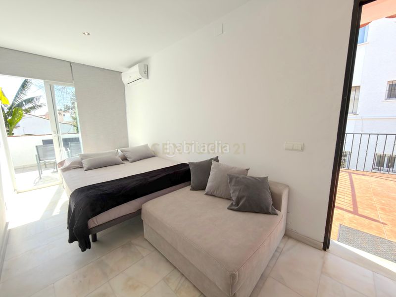 Foto 5782f29e-c417-4064-a785-20e83fce608f. Casa adossada amb piscina a Las Lomas de Río Verde Marbella
