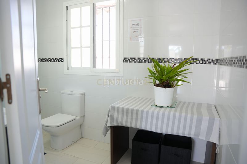 Foto a3c59ccb-0a58-4a6d-892e-a048507f536e. Casa adossada amb piscina a Las Lomas de Río Verde Marbella