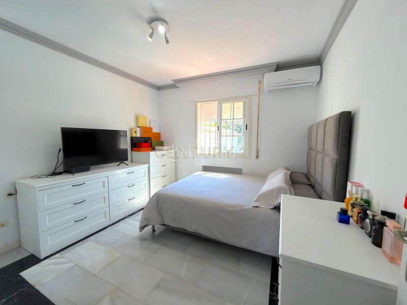 Foto a8c861af-00ce-4479-8436-14c753f26bcf. Casa adossada amb piscina a Las Lomas de Río Verde Marbella