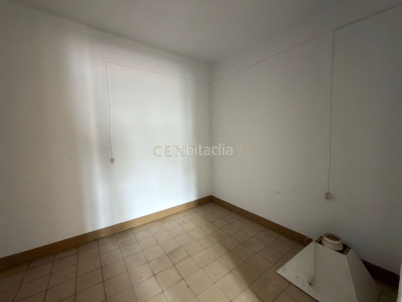 Foto 3a5ba611-5b03-4524-aa21-1677b15100d0. Edifici a calle atrás a Álora