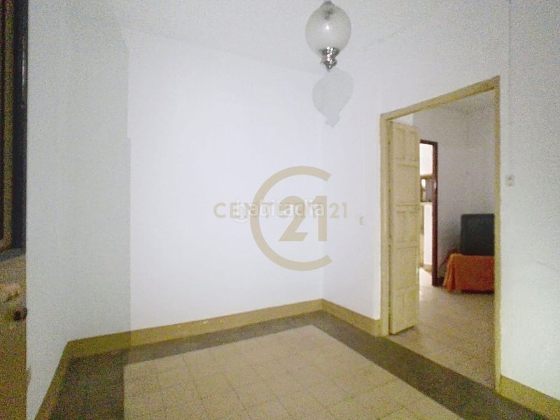 Foto 4785f17e-c2bb-4cbd-a53d-0b0858848679. Edificio in calle atrás in Álora