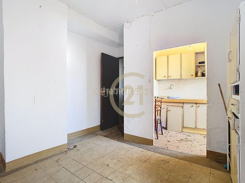 Foto f1a5e95e-31d7-4752-8d37-e662867e2539. Edificio in calle atrás in Álora