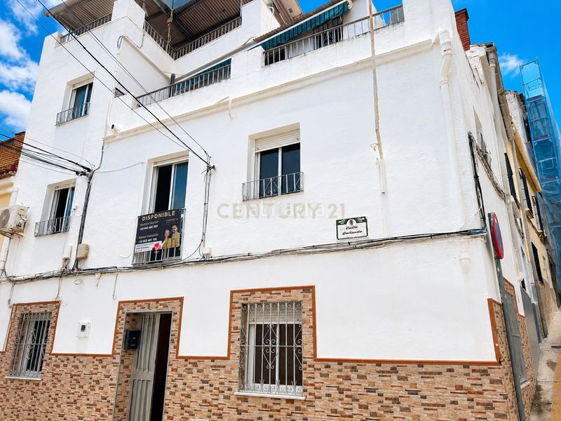 Foto 387a9ea7-a88f-4659-bfea-9730dd3e93dd. Casa adosada en cl gallardo 2 coin (málaga) 2 casa mata haciendo esquina, coin en Coín