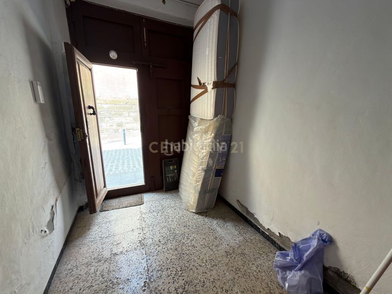 Foto b62515df-c21f-4267-9f08-3cf7182d7492. Edifici a calle atrás a Álora