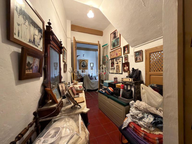Foto c9d8c3b2-5b79-447a-b339-92040579ba26. Edifici a calle atrás a Álora