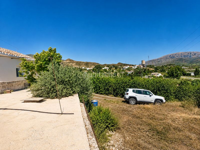 Foto ce724f38-0762-46c0-a1d2-6342ff7a7871. House in diseminado poligono 25 in Álora