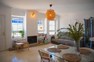 Casa a Manantiales - Lagar - Cortijo. Chalet adosado 4 habitaciones y 4 baños con apartamento con entr