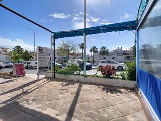 Oficina a Calle carmen montes, torremolinos, spain. Local comercial en venta en playa de la carihuela, torremolinos.