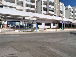 Geschäftsraum in Calle carmen montes, torremolinos, spain. Local comercial en venta en playa de la carihuela, torremolinos.