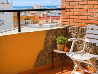 Pis a Avenida salvador vicente, benalmádena, spain. Oportunidad en benalmádena casa para recuperar en málaga