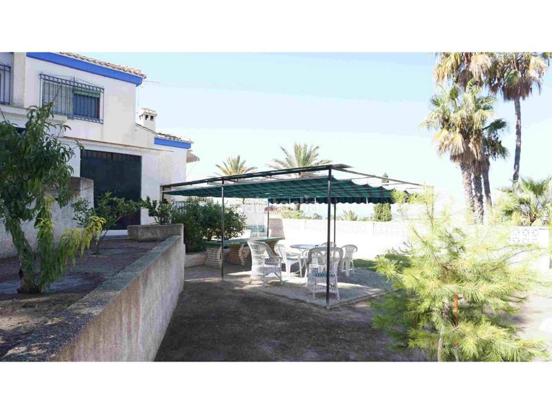 Foto bdca1219-e80c-4eb1-9c68-470d9bedfd7a. Chalet en raíces 1 los pinos chalet privado en venta en Almuñécar