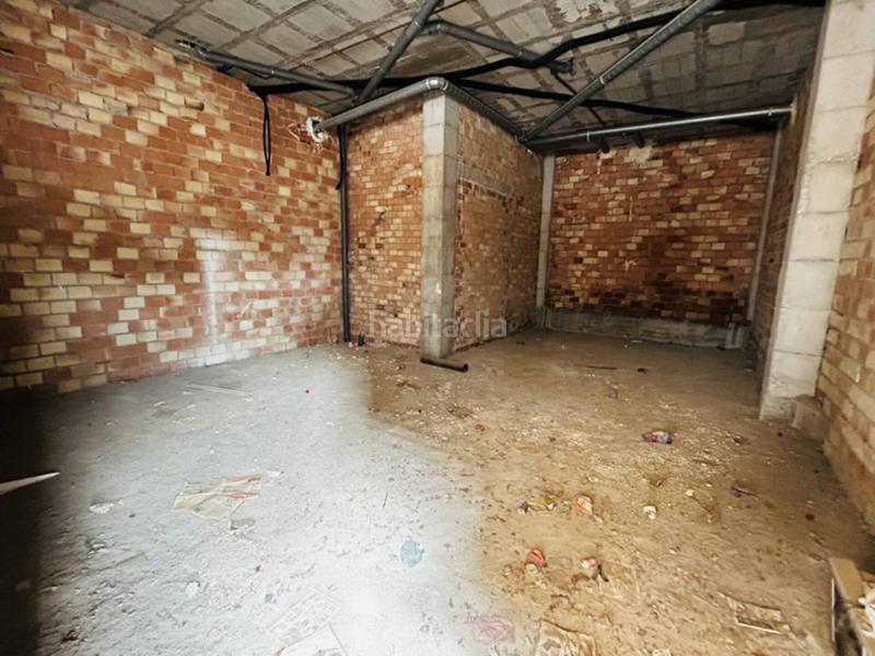 Foto a7157ee0-6266-466c-9b04-106b4de0b9f1. Alquiler local comercial en generalife 1 zona p4 local en bruto en Almuñécar