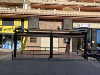 Local Comercial a Cristobal colon 17. Almuñecar centro  barrestaurante en venta
