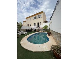 Rent Chalet in Calle sauces 12. La herradura  bonito chalet semi adosado en alquiler