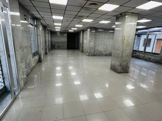 Lloguer Local Comercial a Alfredo velasco 3. Gran local en alquiler