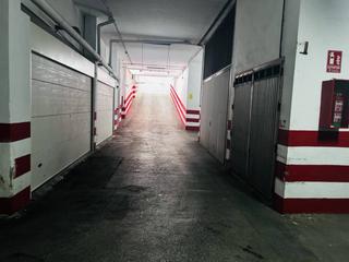 Autoparkplatz in Kuwait 1. Almuñecar centro  gran garaje en venta