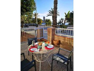 Rent Apartment in Paseo velilla 27. Paseo de velilla  apartamento en primera línea de mar