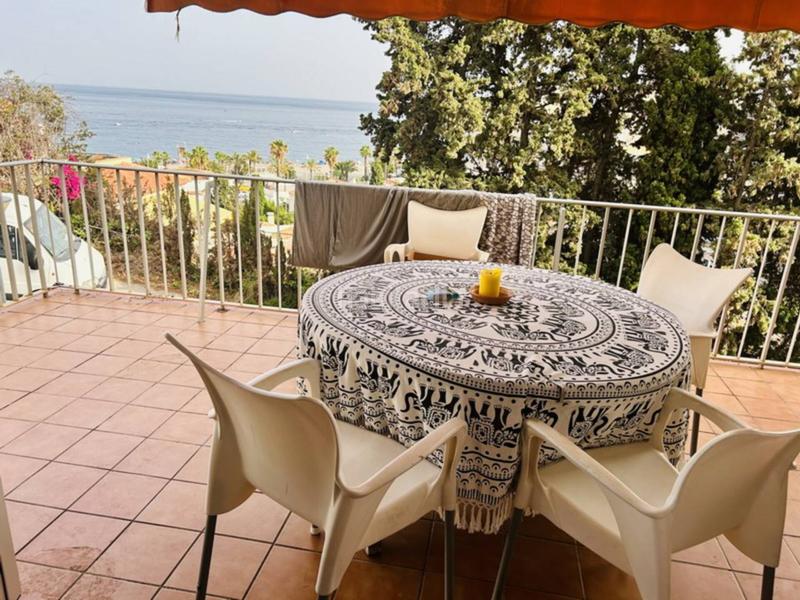 Foto a4b57b58-1693-40e9-ac75-e620538c0a4a. Alquiler chalet en urbanizacion el chileno 1 velilla el chileno bonito chalet en alquiler en Almuñécar